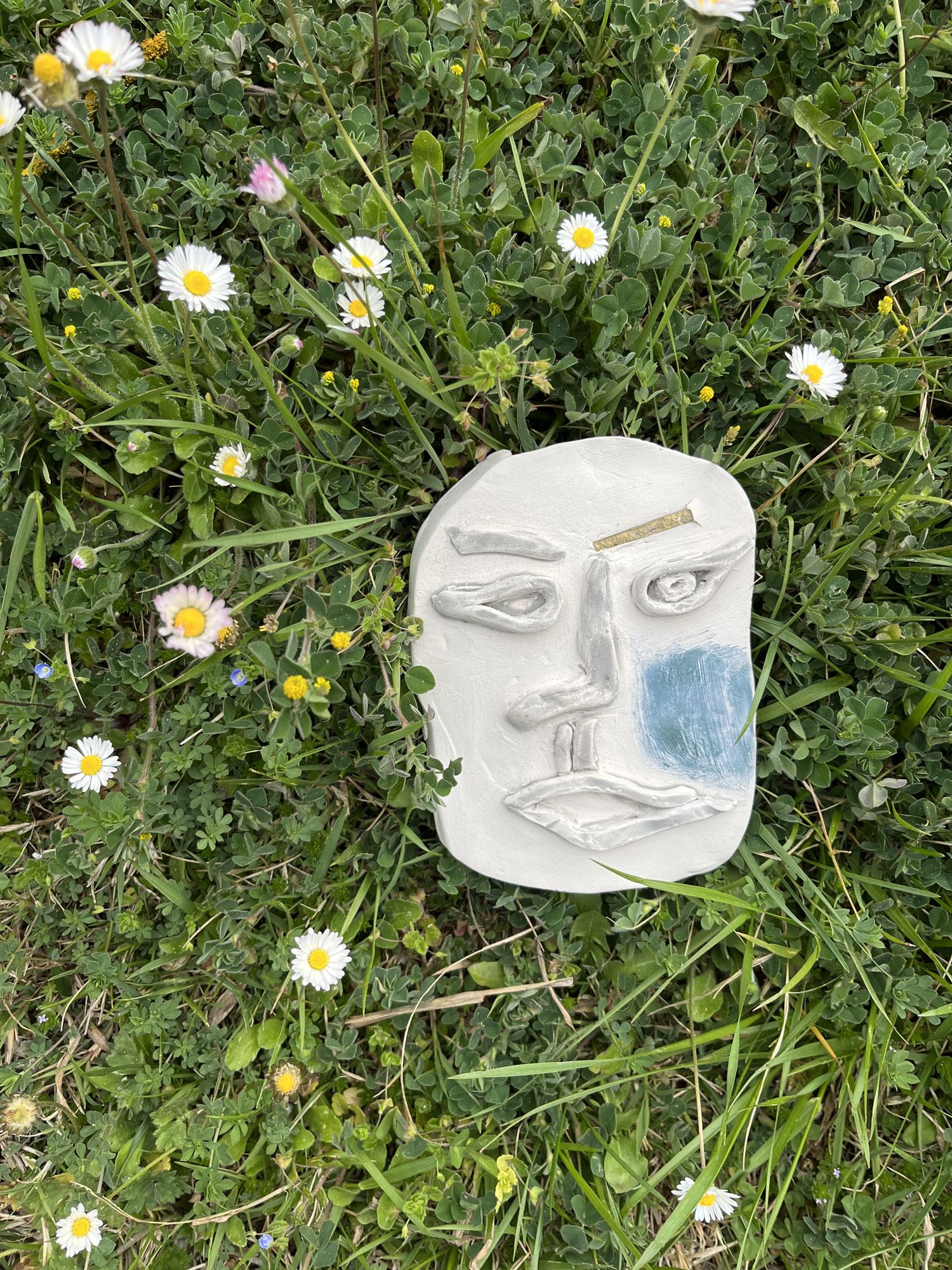 Les Légères, Bas-relief, bisque earthenware and oxides
