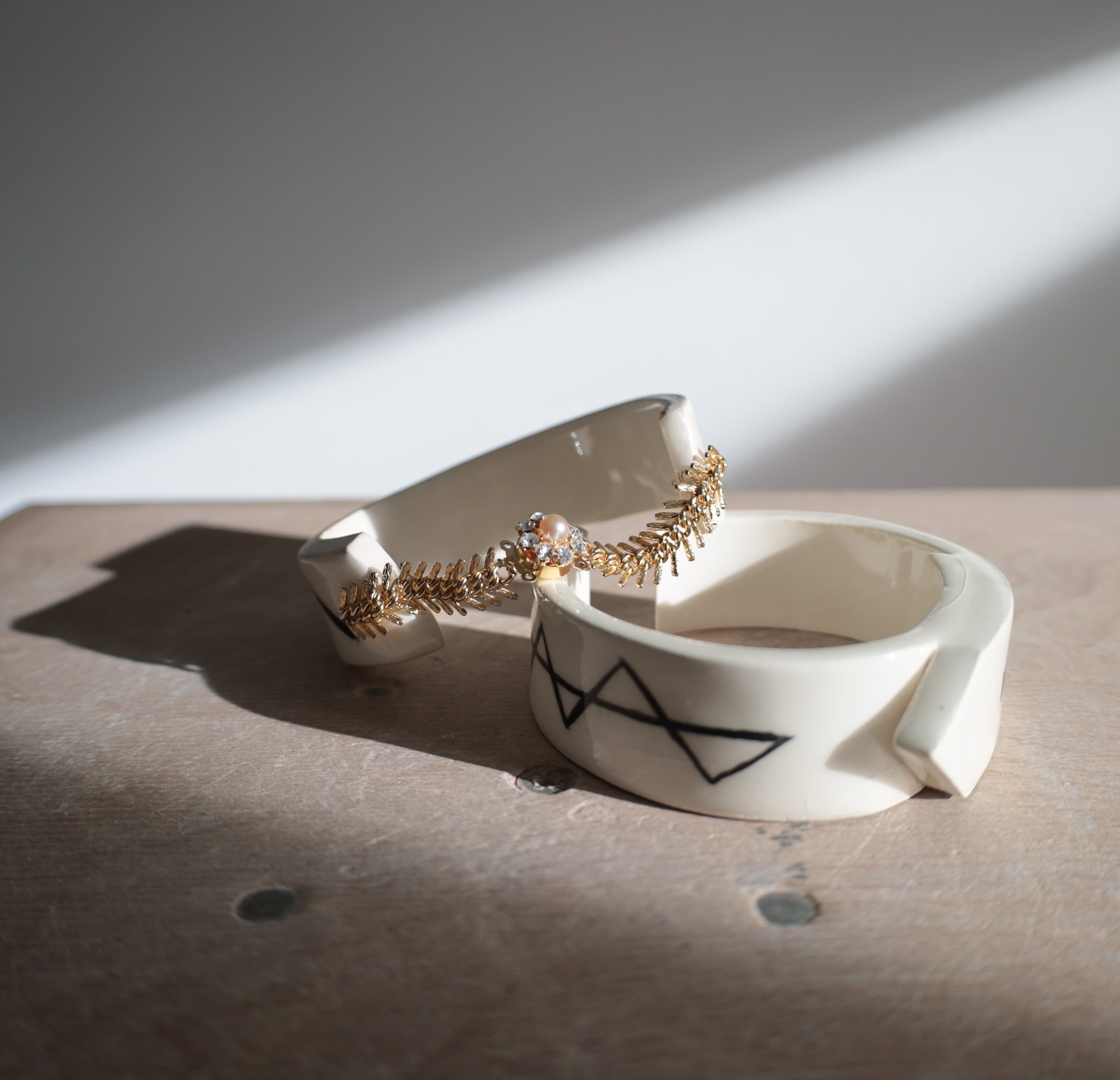 Totem & Tribal, Ceramic jewellery, still life